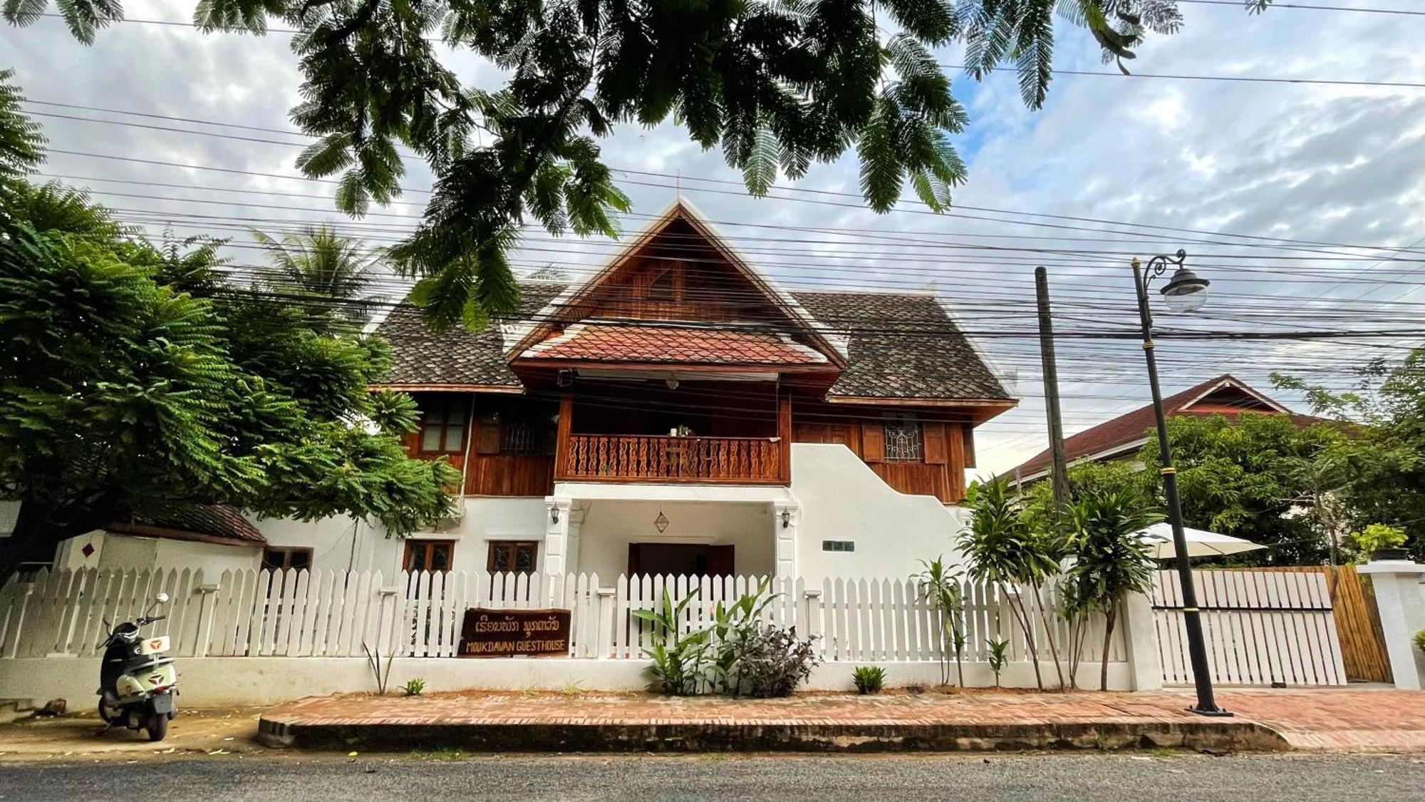 Moukdavan Guesthouse Luang Prabang Exteriör bild